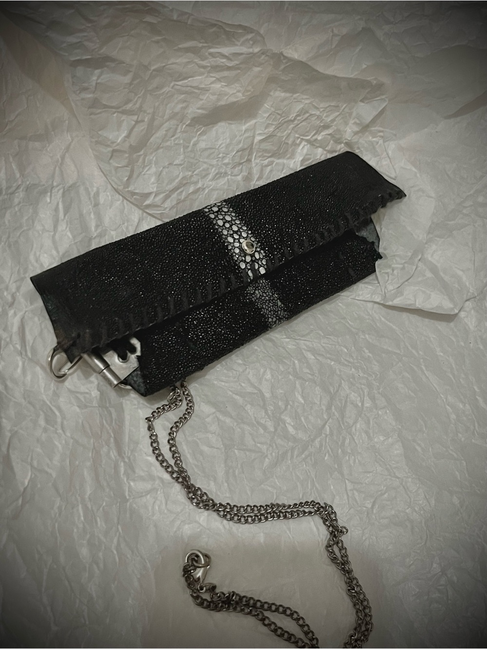 Black Stingray-Texture Chain cardholder